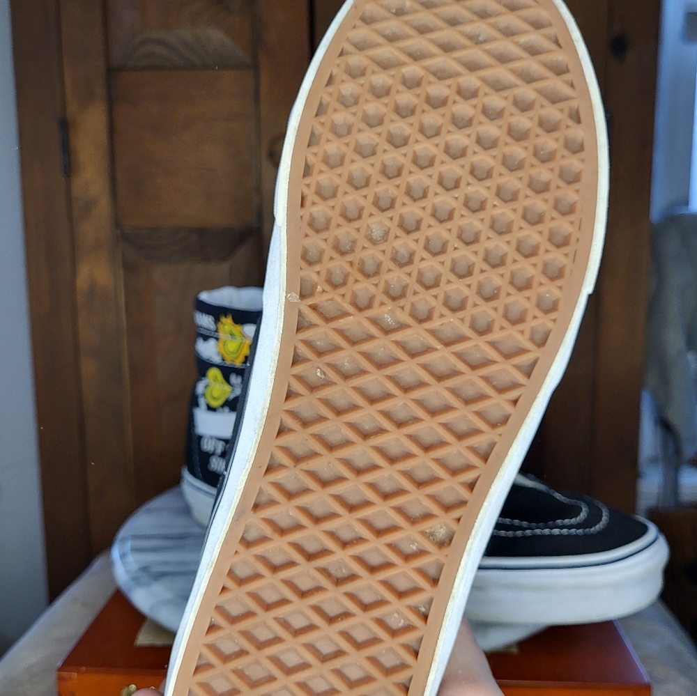 Vans Mens Black High-Top Sneakers - Picture 11 of 15